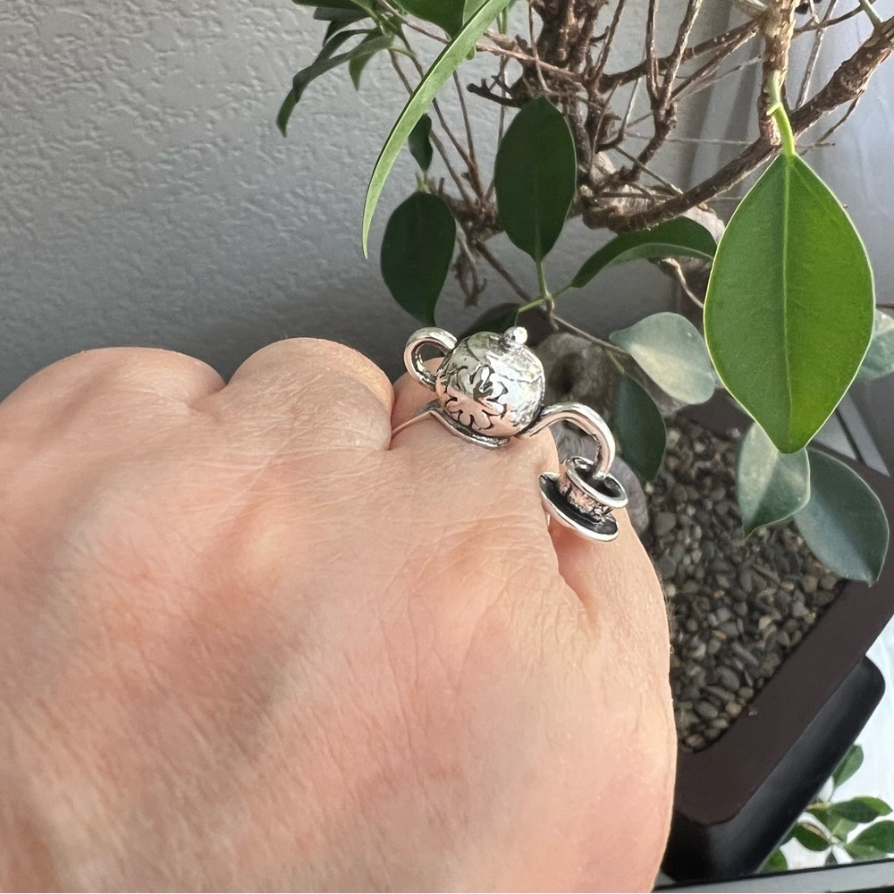 🫖 Alice in Wonderland Inspired Teapot Tea Party Alloy Statement Ring Size 8 - Picture 9 of 10